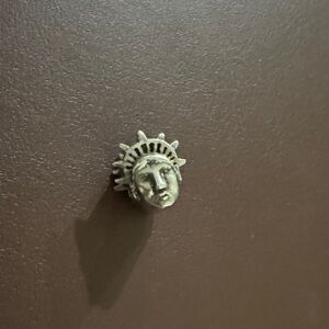 Statue of Liberty Pandora charm. 925 silver.